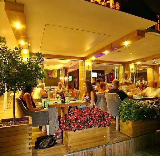 Magi Apartahotel
