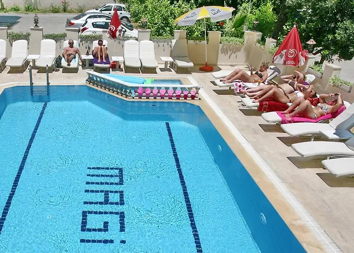 Magi Apartahotel 4*