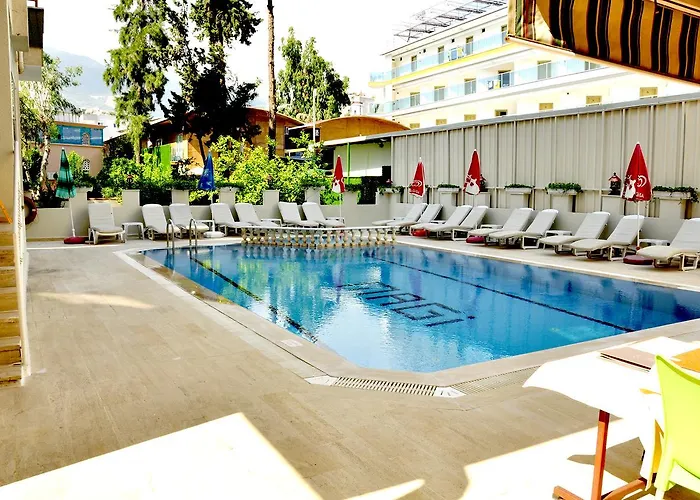 Apartahotel Magi 4*