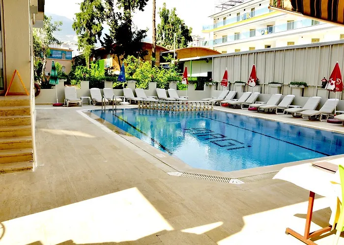 Apartahotel Magi 4*